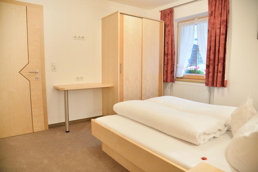 Haus Edring Apartment Tux Phòng bức ảnh