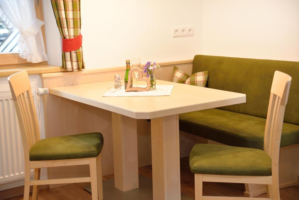 Haus Edring Apartment Tux Phòng bức ảnh