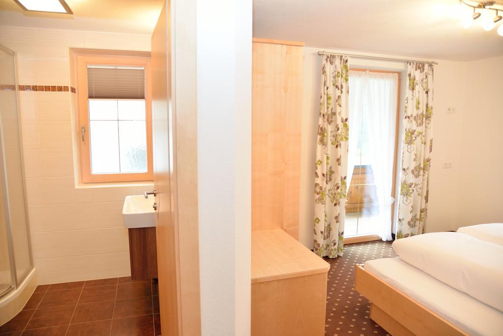 Haus Edring Apartment Tux Phòng bức ảnh