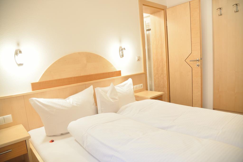 Haus Edring Apartment Tux Phòng bức ảnh